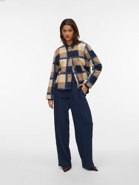 Vero Moda Kurtka pluszowa w kolorze beżowo-granatowym rozmiar: XS. Brązowe kurtki Vero Moda, s, bez wzorów, z materiału, bez kaptura. Za 165.99 zł.