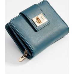 Mały portfel z przegrodami - Turkusowy. Portfele marki Mohito. Za 49.99 zł.