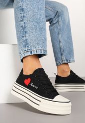 Czarne Trampki na Grubej Podeszwie z Aplikacją i Napisem Eheria. Czarne trampki Renee, z aplikacjami, z jeansu, klasyczne, bez zapięcia. W wyprzedaży za 67.99 zł.