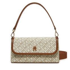 Torebka Tommy Hilfiger. Brązowe torebki klasyczne Tommy Hilfiger, bez wzorów, klasyczne, bez dodatków. Za 469.99 zł.