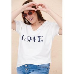 T-Shirt Damski Love Plus Size Ekri. Niebieskie t-shirty blue shadow, l, z aplikacjami, z bawełny, bez kołnierzyka, bez ramiączek. W wyprzedaży za 74.95 zł.