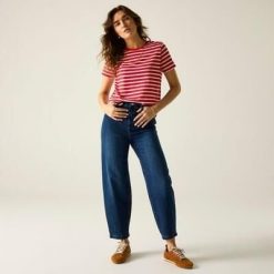 Damska koszulka z krótkim rękawem w paski Bayletta. Czerwone t-shirty sportowe Regatta, bez wzorów, z bawełny, bez ramiączek. Za 137.50 zł.