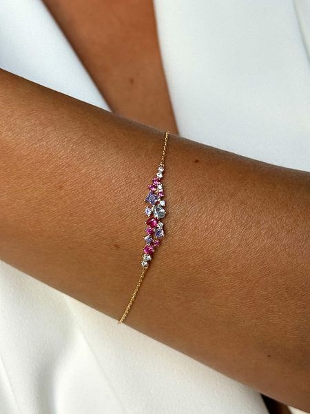 DI GIORGIO Pozłacana bransoletka z elementem ozdobnym rozmiar: onesize. Czerwone bransoletki DI GIORGIO, z cyrkonią, pozłacane. Za 176.08 zł.