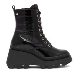 Botki Eva Minge. Czarne botki Eva Minge, bez wzorów, bez obcasa, na koturnie, bez zapięcia. Za 274.99 zł.