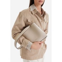 Torebka GINO ROSSI. Torebki klasyczne Gino Rossi, bez wzorów, klasyczne, bez dodatków. Za 279.99 zł.