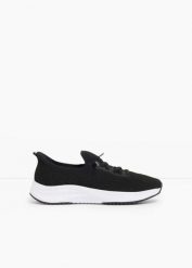 Wygodne sneakersy z miękkiego materiału. Niebieskie buty sportowe lifestyle bonprix, bez wzorów, sportowe, bez zapięcia. Za 79.99 zł.