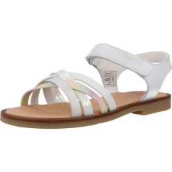 Sandały PABLOSKY 451200P Biały. Białe sandały Pablosky, bez wzorów, ze skóry, sportowe, bez obcasa, bez zapięcia. Za 233.99 zł.