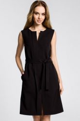 Elegancka sukienka trapezowa bez rękawów z paskiem w talii czarna. Czarne sukienki Sukienki.shop, do pracy, l, bez wzorów, z elastanu, biznesowe, bez kołnierzyka, bez ramiączek, midi, plisowane. Za 249.00 zł.