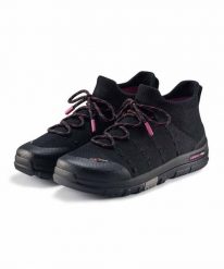 Buty turystyczne damskie wodoodporne Brubeck TREK MERINO. Czarne buty trekkingowe Brubeck, bez wzorów, z materiału, bez zapięcia, trekkingowe. Za 499.00 zł.