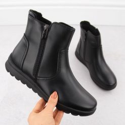 Skórzane botki damskie na suwak czarne FIlippo DBT6630. Czarne botki Filippo, bez wzorów, z futra, bez obcasa, bez zapięcia. Za 161.99 zł.