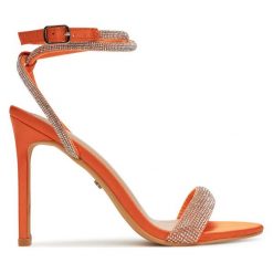 Sandały DeeZee. Brązowe sandały DeeZee, bez wzorów, bez obcasa, na szpilce, bez zapięcia. Za 97.99 zł.