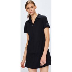 Calvin Klein Jeans - Sukienka. Sukienki marki Calvin Klein Jeans. W wyprzedaży za 439.90 zł.