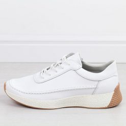 Białe skórzane półbuty damskie Sergio Leone sp013A. Białe półbuty wsuwane Sergio Leone, na jesień, bez wzorów, ze skóry, eleganckie, z okrągłym noskiem, bez obcasa. Za 209.00 zł.