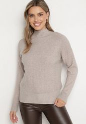 Beżowy Sweter Golf z Ozdobnym Tłoczeniem Zakończony Ściągaczem Melodiea. Brązowe swetry Born2be, na zimę, bez wzorów, bez ramiączek. W wyprzedaży za 84.99 zł.