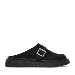 Klapki DeeZee. Czarne klapki DeeZee, bez wzorów, bez obcasa, bez zapięcia. Za 139.99 zł.