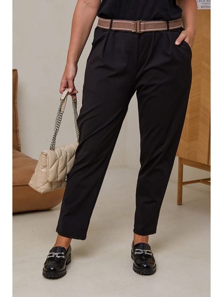 Curvy Lady Spodnie w kolorze czarnym rozmiar: 44/46. Czarne spodnie materiałowe Curvy Lady, bez wzorów, z bawełny, klasyczne, z standardowym stanem. Za 123.25 zł.