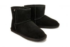 EMU AUSTRALIA T10103 WALLABY MINI TEENS black, botki damskie. Czarne botki Emu Australia, bez wzorów, ze skóry, bez obcasa, bez zapięcia. Za 311.92 zł.