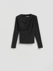 Bluzka w kropki - czarny. Czarne bluzki Reserved, l, bez wzorów, z dzianiny, bez kołnierzyka, bez ramiączek. Za 99.99 zł.