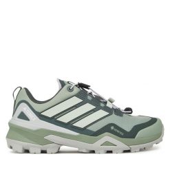Trekkingi adidas. Zielone buty trekkingowe adidas, z gore-texu, bez zapięcia. Za 579.99 zł.