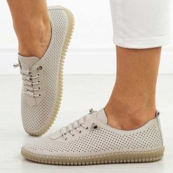 Beżowe skórzane półbuty damskie Filippo Dp6140/26. Brązowe półbuty wsuwane Filippo, na jesień, w ażurowe wzory, z jeansu, biznesowe, z okrągłym noskiem, bez obcasa, na płaskiej podeszwie. Za 219.00 zł.