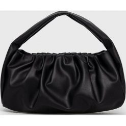 Pieces torebka kolor czarny. Czarne shopper bag Pieces, bez wzorów, na ramię, bez dodatków. W wyprzedaży za 99.99 zł.