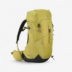 Plecak turystyczny Quechua MH500 38 l. Brązowe plecaki QUECHUA, bez wzorów, bez dodatków. Za 299.99 zł.