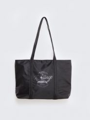 Torba unisex sportowa czarna Torra 906. Czarne torby podróżne BIG STAR, z aplikacjami, duże, zdobione. W wyprzedaży za 79.99 zł.