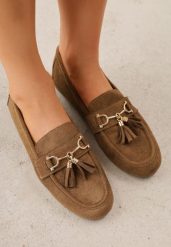 Ciemnobeżowe Mokasyny VICES z Modnymi Chwostami z Imitacji Zamszu z Wkładką z Naturalnej Skóry Calirea. Brązowe mokasyny Born2be, z aplikacjami, z jeansu. Za 89.99 zł.
