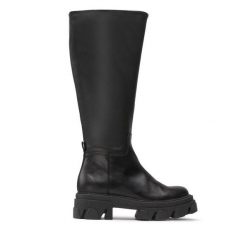 Kozaki Steve Madden. Czarne kozaki Steve Madden, bez wzorów, bez obcasa, na płaskiej podeszwie, bez zapięcia. Za 889.99 zł.