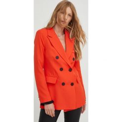 Answear Lab marynarka kolor pomarańczowy jednorzędowa gładka. Brązowe marynarki i żakiety Answear Lab, l, bez wzorów, klasyczne, bez ramiączek. Za 249.99 zł.