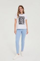 Jeansy rurki jasnoniebieskie. Niebieskie jeansy MOODO, xl, bez wzorów, z bawełny. Za 139.99 zł.