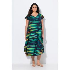 Damskie Sukienka midi krój trapezowy dekolt w szpic rękaw 1/2. Niebieskie sukienki Ulla Popken, plus size, bez wzorów, z materiału, sportowe, bez kołnierzyka, plus size, bez ramiączek, midi, sportowe. Za 279.99 zł.