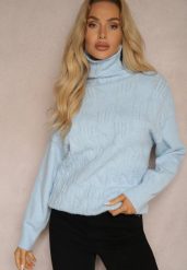 Jasnoniebieski Casualowy Golf z Tłoczonym Wzorem Daivyn. Niebieskie swetry Renee, na zimę, bez wzorów, bez ramiączek. W wyprzedaży za 79.99 zł.