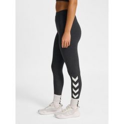 Damskie legginsy Hummel Pulse Logo MW. Czarne legginsy Hummel, bez wzorów, sportowe. Za 149.00 zł.