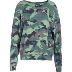 True Religion Bluza dusty olive. Bluzy marki True Religion. W wyprzedaży za 479.20 zł.