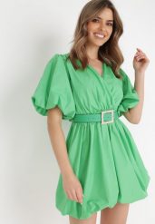 Zielona Sukienka z Paskiem Moniphae. Zielone sukienki Born2be, l, bez wzorów, bez kołnierzyka, bez ramiączek, mini, kopertowe. Za 269.99 zł.