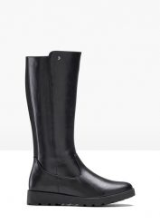 Kozaki z szeroką cholewką. Czarne kozaki bonprix, bez wzorów, klasyczne, bez obcasa, bez zapięcia. Za 209.99 zł.