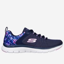 Buty sportowe damskie Skechers Flex Appeal 4.0. Buty treningowe Skechers, bez wzorów, bez zapięcia, trekkingowe, skechers sport. Za 339.99 zł.