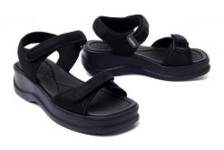 AZALEIA 18451 VERA THERAPY PAP AD 90142 black, sandały damskie. Czarne sandały Azaleia, bez wzorów, bez obcasa, bez zapięcia. Za 209.90 zł.