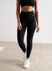 Damskie legginsy bezszwowe, prążkowane, wysoki stan, squat proof czarne. Czarne legginsy AIM'N, bez wzorów, z dzianiny, street. Za 254.00 zł.