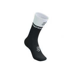 Skarpety do biegania Compressport Mid Compression Socks V2.0. Brązowe skarpetki Compressport, bez wzorów. Za 140.99 zł.