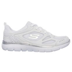 Buty treningowe damskie SKECHERS Summits Suited. Białe buty treningowe Skechers, bez wzorów, bez zapięcia. Za 189.00 zł.
