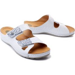 DR. BRINKMANN 700226-03 weiss, klapki profilaktyczne damskie. Białe klapki Dr. Brinkmann, bez wzorów, ze skóry, bez obcasa, bez zapięcia. Za 309.90 zł.