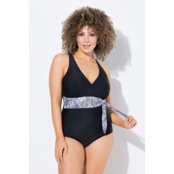 Damski Strój kąpielowy dekolt typu halter miękkie miseczki kokarda. Czarne stroje jednoczęściowe Ulla Popken, bez wzorów, z elastanu, sportowe. Za 294.99 zł.