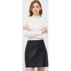Pepe Jeans spódnica kolor czarny mini prosta. Czarne spódnice Pepe Jeans, na co dzień, l, bez wzorów, z jeansu, mini, proste. W wyprzedaży za 269.99 zł.