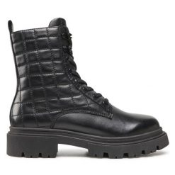 Trapery Lasocki. Czarne traperki Lasocki, bez wzorów, bez obcasa, bez zapięcia. Za 139.99 zł.