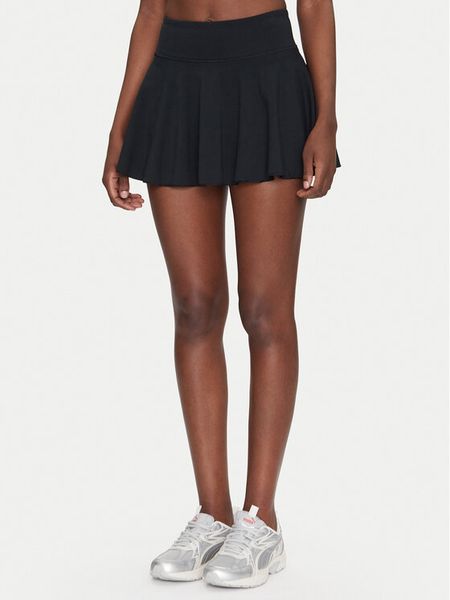 Under Armour Spódnico-szorty Motion 1387538 Czarny Regular Fit. Czarne szorty sportowe Under Armour, bez wzorów, z syntetyku, na fitness i siłownię. Za 159.99 zł.