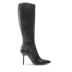 Kozaki DeeZee. Czarne kozaki DeeZee, bez wzorów, bez obcasa, na szpilce, bez zapięcia. Za 179.99 zł.