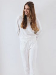 Gładka bluza z bawełną - złamana biel. Bluzy Reserved, l, bez wzorów, z bawełny, bez kaptura. W wyprzedaży za 49.99 zł.