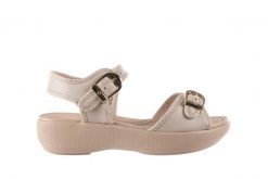 Sandały Azaleia 355 788 Napa Ivory, Beż, Materiał. Brązowe sandały Azaleia, bez wzorów, z materiału, bez obcasa, na płaskiej podeszwie, bez zapięcia. W wyprzedaży za 69.00 zł.